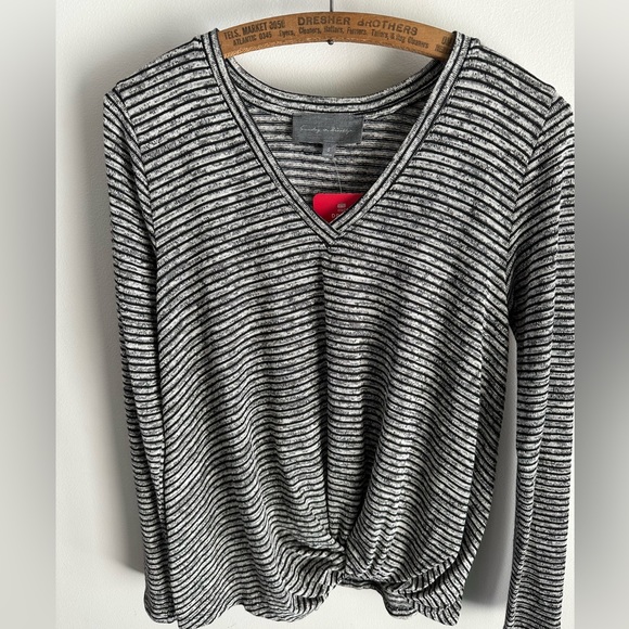 Sunday in Brooklyn Tops - Sunday in Brooklyn Womens Twist Hem Top M Medium Black White Stripe Long…